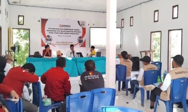 19 Pengawas TPS Resmi Di Lantik, Ketua Panwascam wolowa : Jaga Netralitas