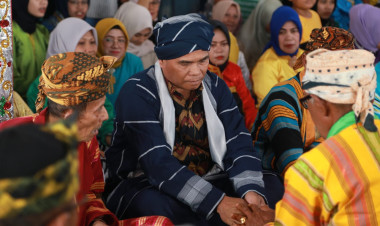 Pj. Bupati Buton Hadiri Pesta Adat Pidoaano Kuri Masyarakat Wabula