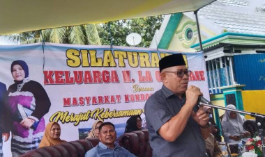 Sore Ini, H. La Naane dan H. Akalim Resmi Mendaftar KPUD Buton Sebagai Bacalon Bupati dan Wakil Bupati