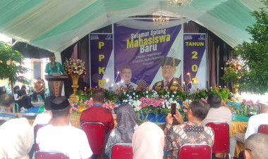 124 Mahasiswa Unidayan Pasarwajo Jalani PKKMB, Ketua Yayasan : Kita Tidak Hanya Memajukan Daerah Sektor Pendidikan Tapi Juga Di Pertumbuhan Ekonomi