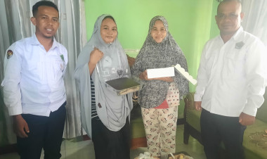 Dorong Pelaku Usaha Buton Mengurus Sertifikat Halal, Kepala Satgas JPH Kemenag Buton Kunjungi Rumah Pelaku Usaha Di Kombeli