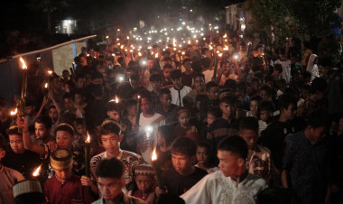 Ratusan Pemuda Kombeli Ikuti Pawai Obor, Sambut Ramadhan Dengan Penuh Kebahagiaan