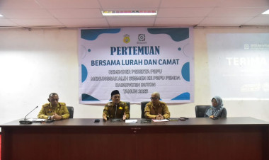 Bahas PBPU, Wabup Buton Pimpin Pertemuan dengan Lurah dan Camat se-Kabupaten Buton