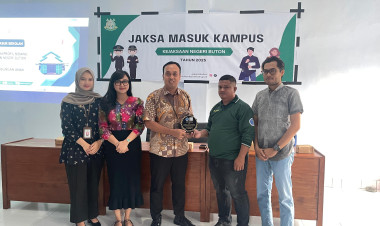 Dari Sekolah ke Kampus, Kejari Buton Sapa Mahasiswa Unidayan Lewat Program Jaksa Masuk Kampus