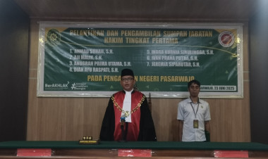 PN Pasarwajo Lantik Tujuh Hakim Baru, Ketua PN Tekankan Pentingnya Integritas